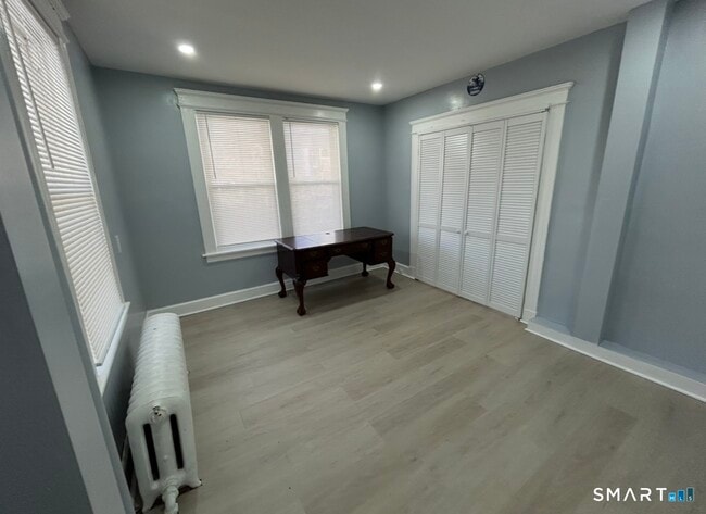 Building Photo - 98 Wolcott St