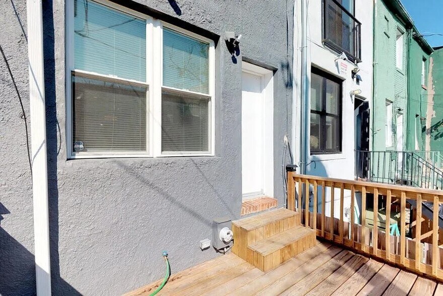 Building Photo - 1711 Latrobe St