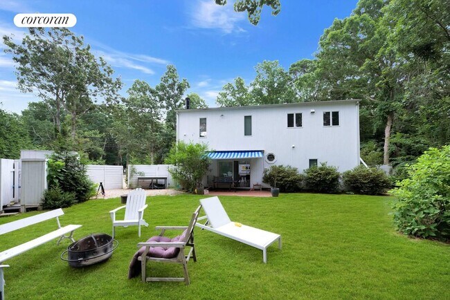 Building Photo - 997 Springs Fireplace Rd