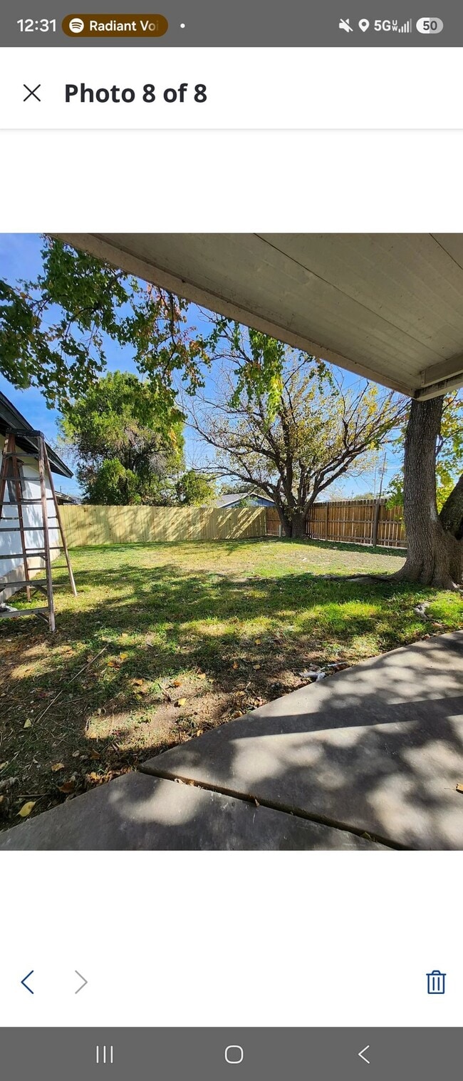 Building Photo - 2010 Encino Cir