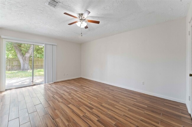 Building Photo - 9134 Gustine Ln