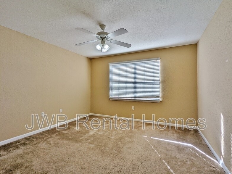 Building Photo - 425 Timberwalk Ct