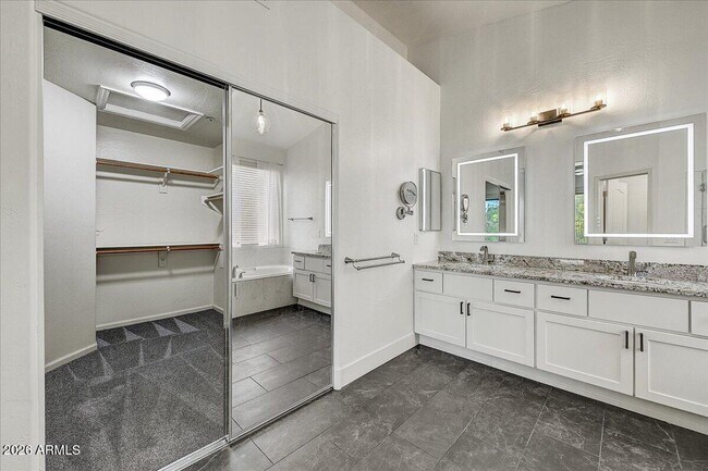 Building Photo - 18605 N 90th Way