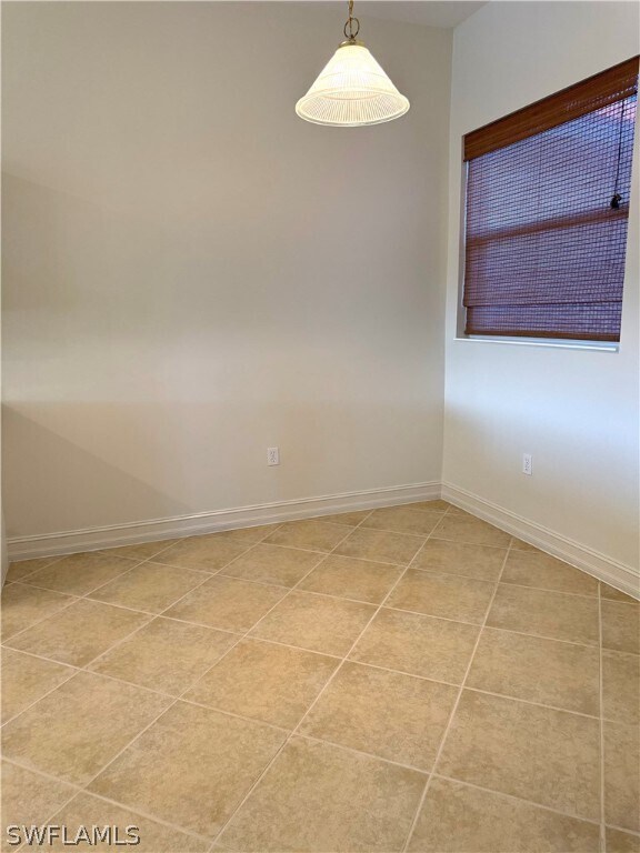 Building Photo - 7944 Haven Dr