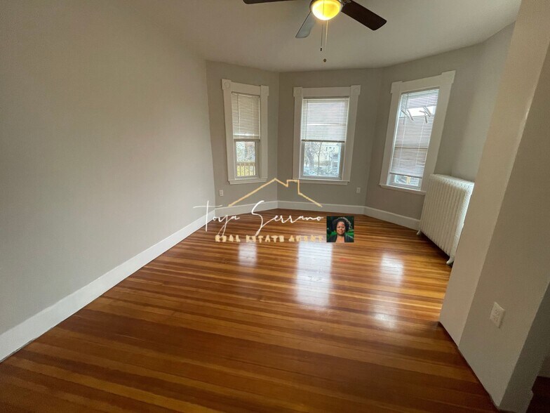 Building Photo - 54 Alpha Rd