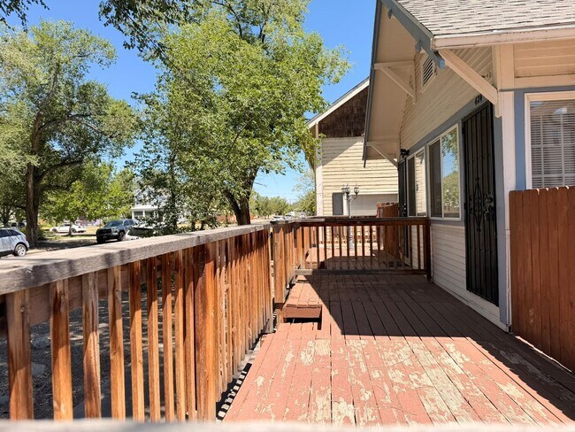 Building Photo - Cute Bungalow - 2Bed 1Bath - Duplex in Downtown Grand Junction!!!