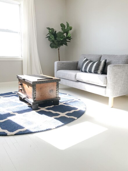 Building Photo - 7 18th Ave N