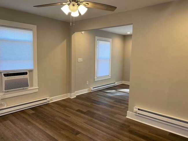 Building Photo - Renovated 2-Bedroom Duplex – Move-In Ready...