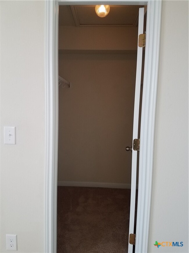 Building Photo - 334 Trestle Tree