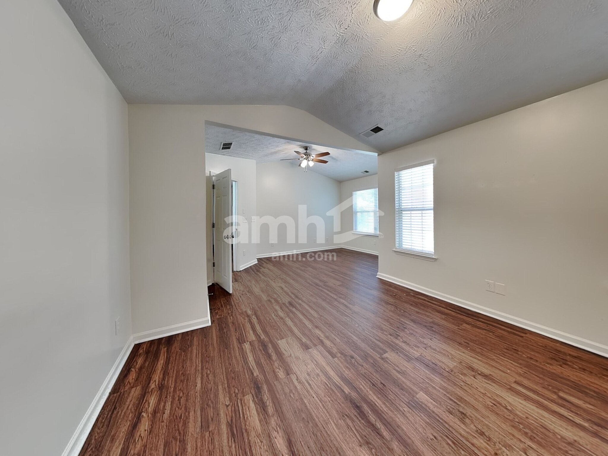 Building Photo - 2857 Golden Club Bend