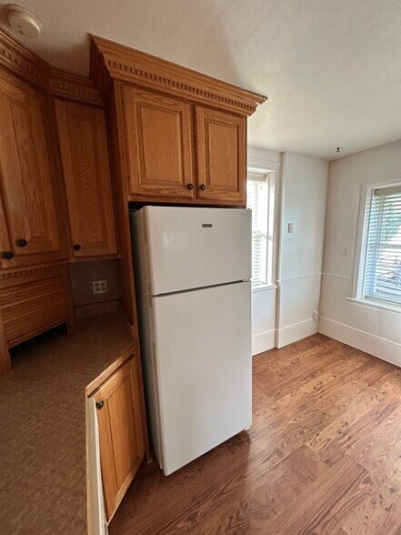 Building Photo - 62 E 300 S