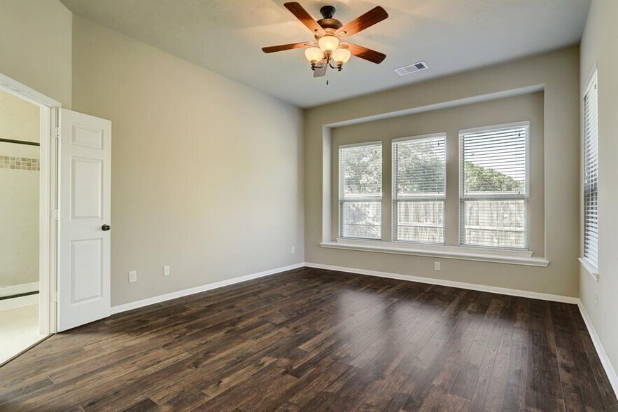 Building Photo - 4919 Grand Chateau Ln