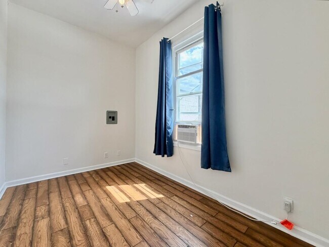 Building Photo - 514 Monastery Pl