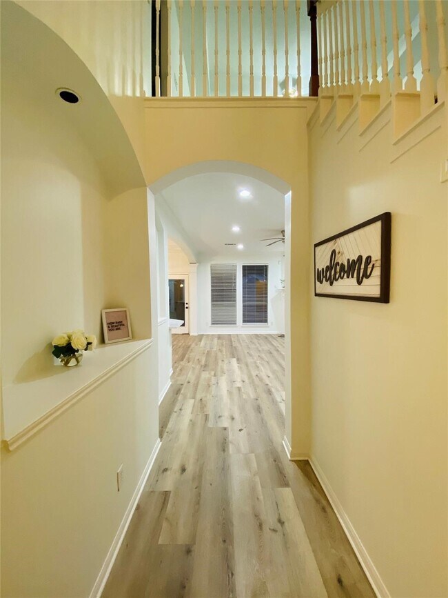 Building Photo - 3907 Meadow Lilly Ln