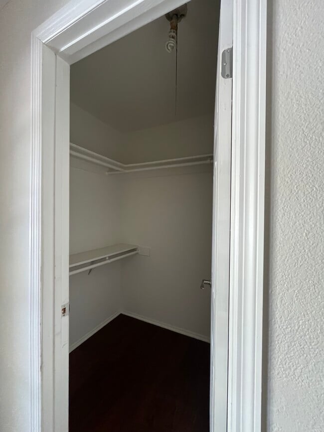 Building Photo - 12727 Shenley St