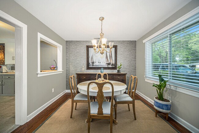 Building Photo - 5112 Victoria Ave