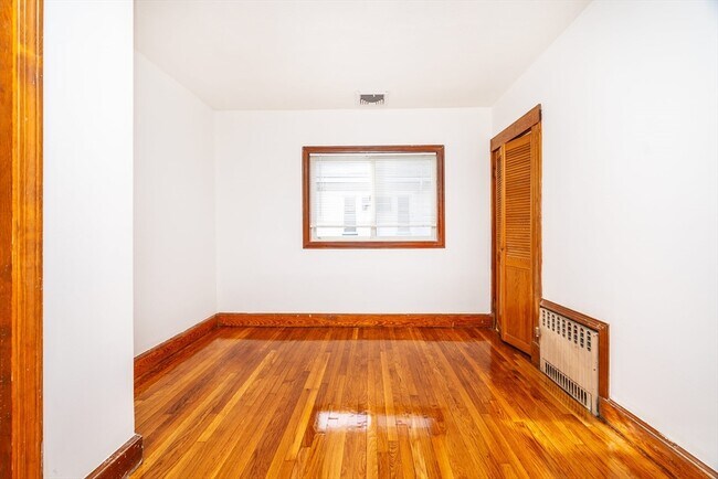 Building Photo - 19 Puritan Rd
