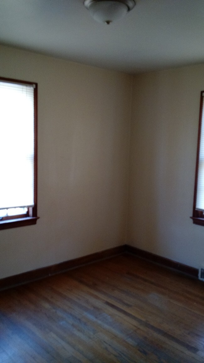 Building Photo - 1712 Vernon St