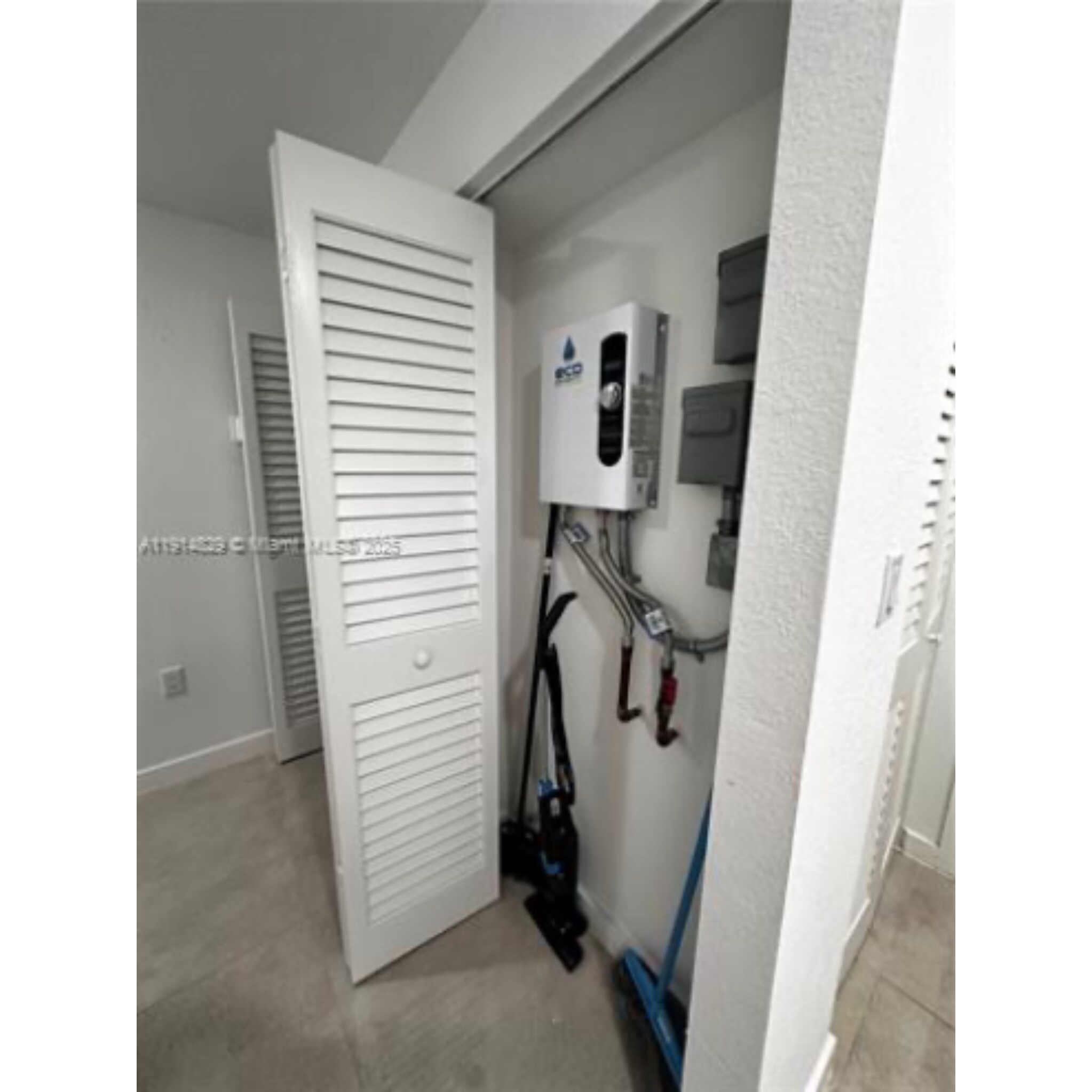 Building Photo - 26119 SW 145th Ct