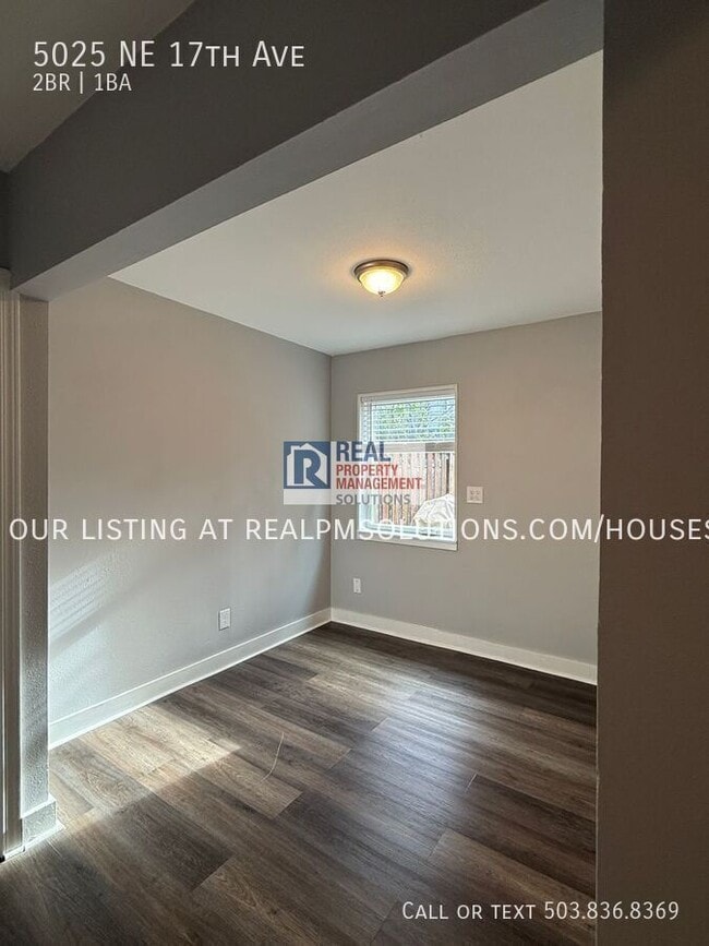 Building Photo - 5025 NE 17th Ave