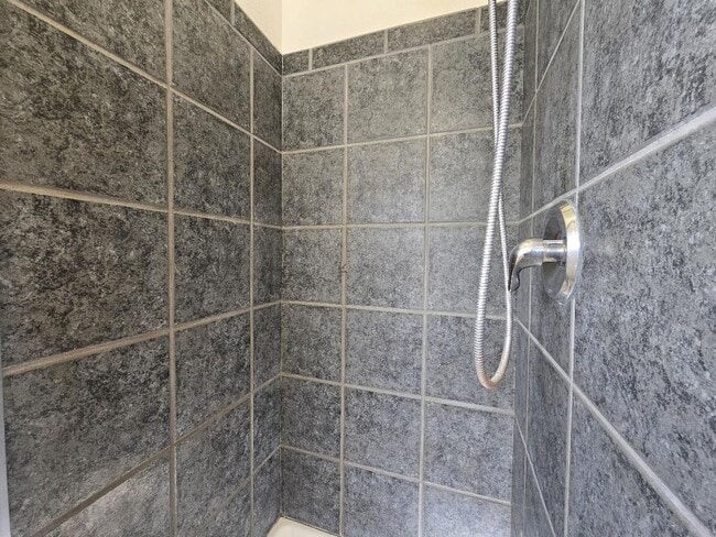 Building Photo - 4252 Falling Star Ln