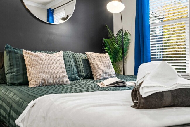 Building Photo - 3019 Jolene Ct