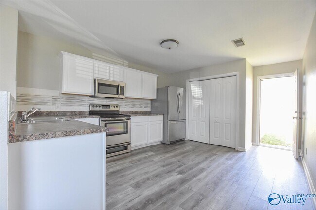 Building Photo - 106 Point Given Ln