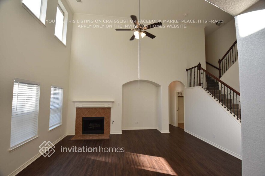 Building Photo - 15676 Sweetpine Ln