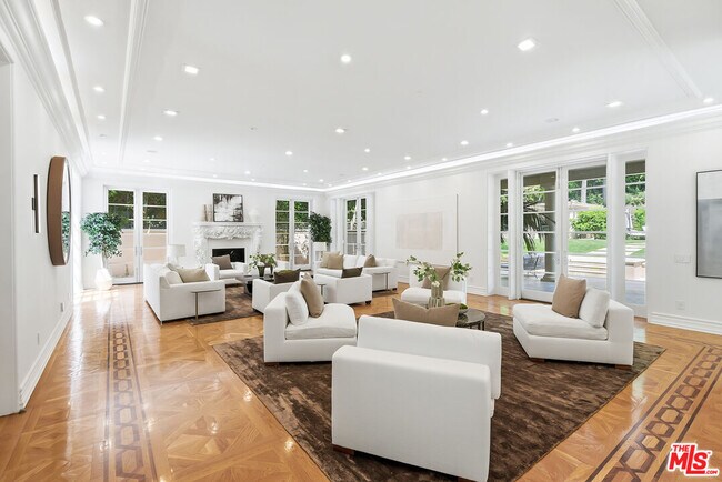 Building Photo - 407 Robert Ln