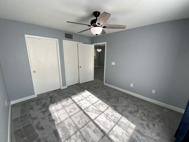 Building Photo - 2 Bed, 2 Bath, Condo with Pools, Fitness Center & Balcony located in Las Vegas, Nevada.