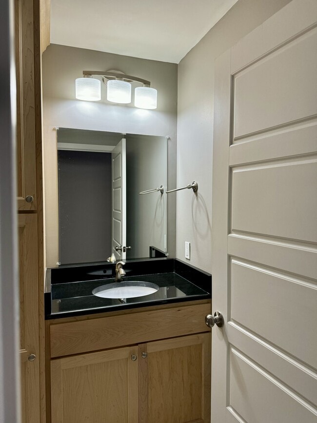 Building Photo - 945 4th Ave