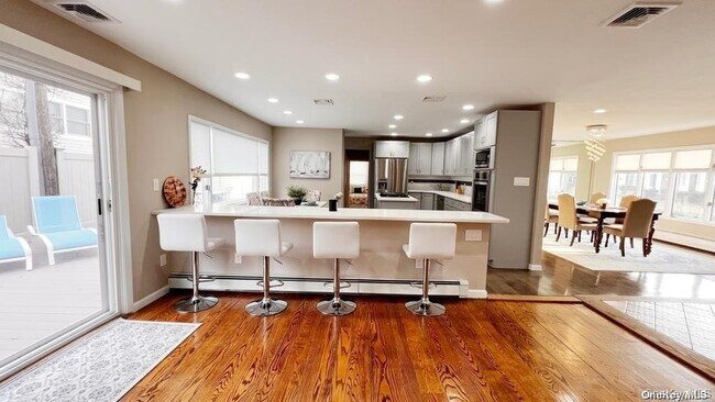 Building Photo - 5 Kensington St