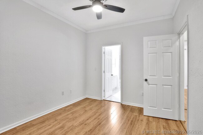 Building Photo - 6527 Catalina Ln