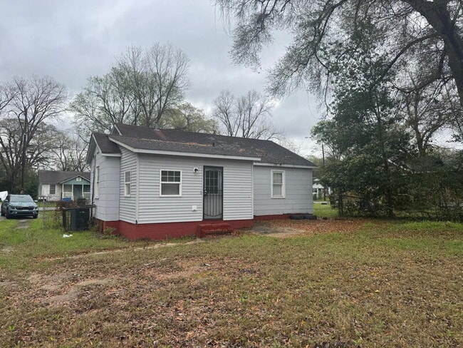 Building Photo - 809 Fletcher Ave