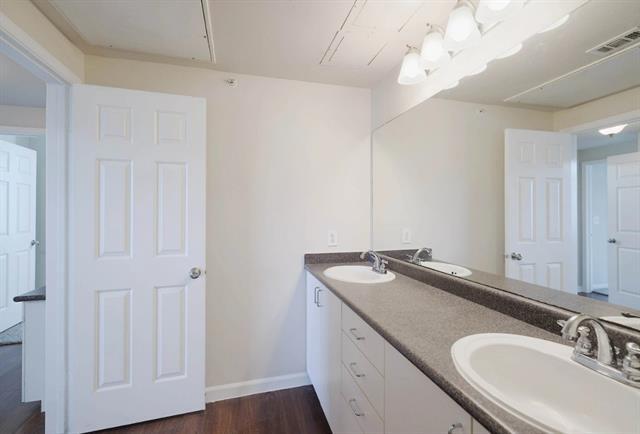 Building Photo - 10505 S I-35 Frontage Rd