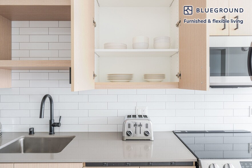 Building Photo - 17675 NE 69th Ct