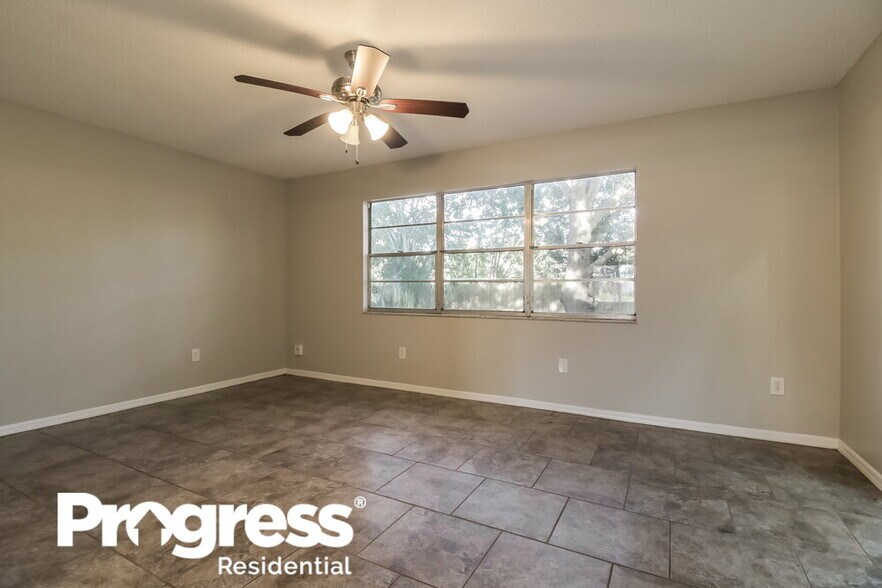 Building Photo - 1565 Quill Ct