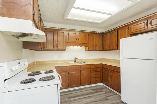 Building Photo - 3104 Kinwood Dr