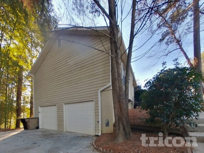 Building Photo - 303 Lowe Ct NW