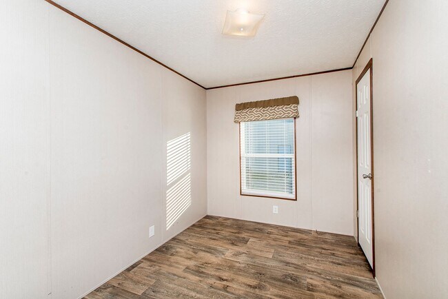 Building Photo - 27849 Frindik Ln