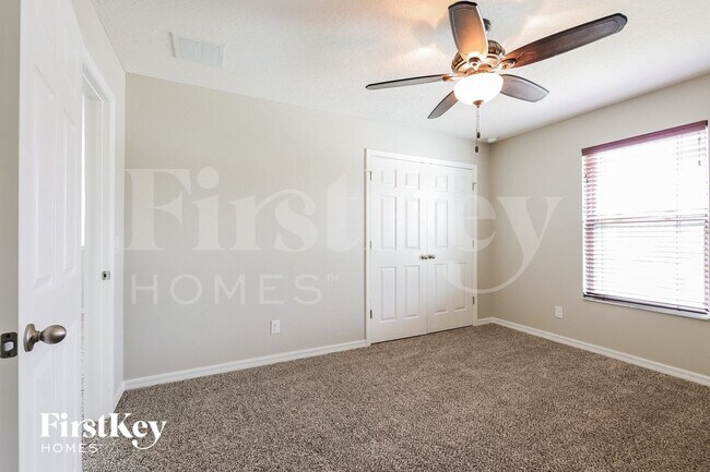 Building Photo - 186 Iron Horse Ln