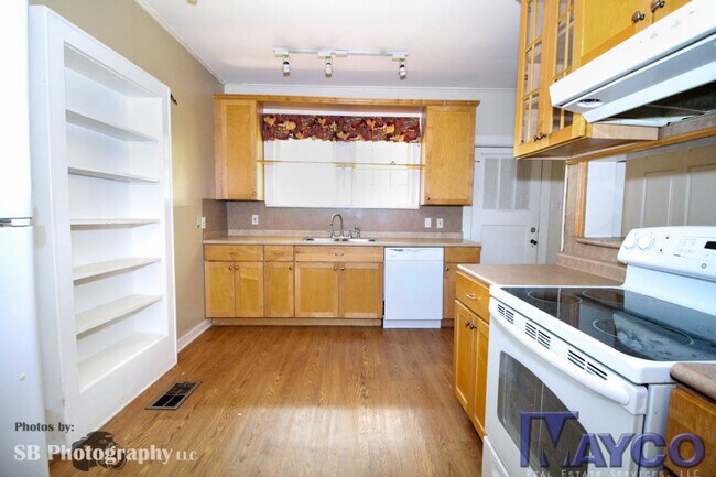 Building Photo - 355-357 Boulevard