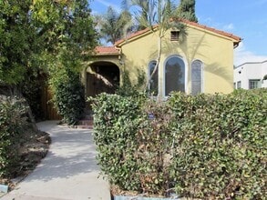 Building Photo - Prime Los Angeles area!  Remodeled 2bed/2b...