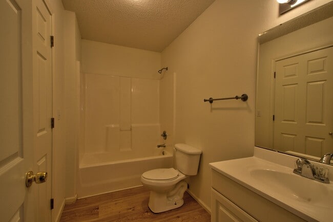 Building Photo - 124 S Burgess Rd