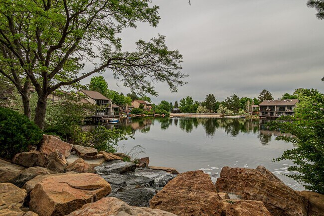 Building Photo - 3BD, 2.5BA Arapahoe Lake Park Townhome Nea...