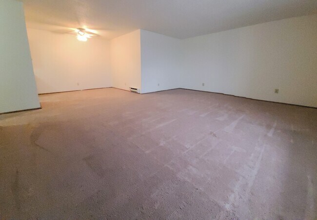 Building Photo - Northwoods Apartments