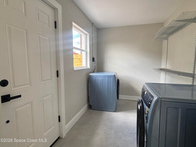 Building Photo - 1301 Kathwood Dr