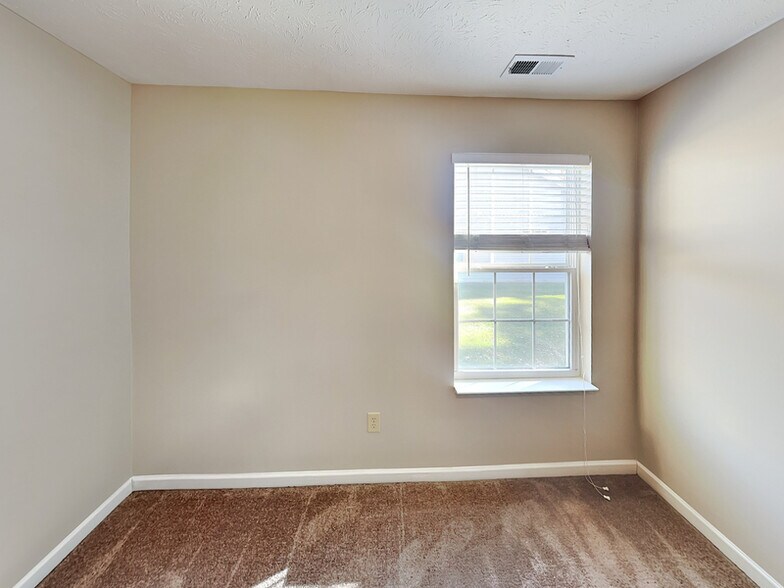 Building Photo - 1559 Whisler Dr