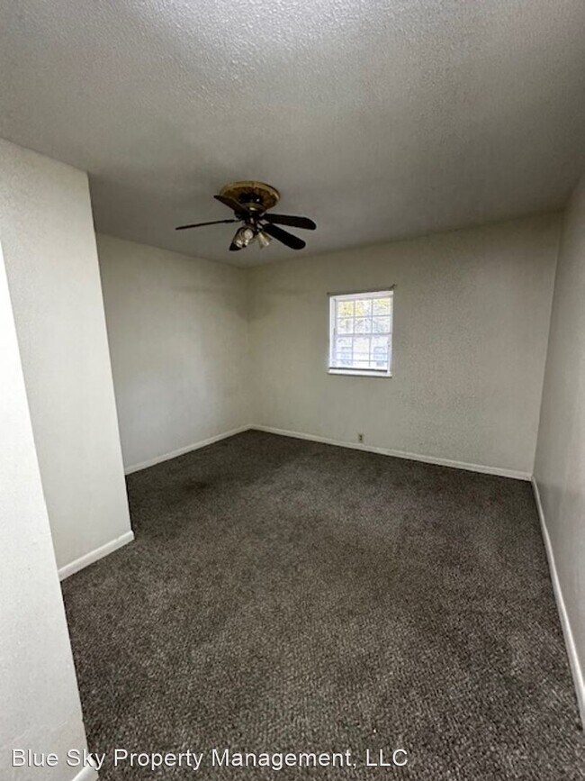 Building Photo - 2 br, 1 bath House - 1219 W. 9th St.