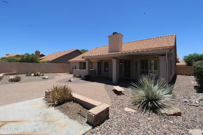 Building Photo - 4052 E Palo Brea Ln